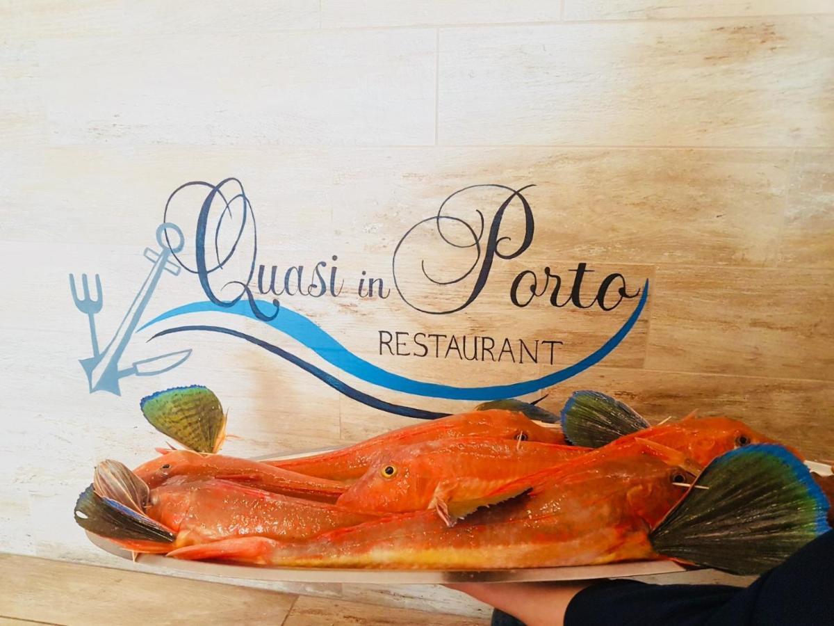 Quasi In Porto Rooms 卡斯特拉巴特 外观 照片